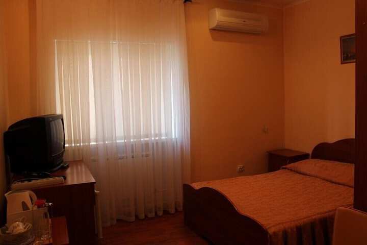 Room 42 of 64