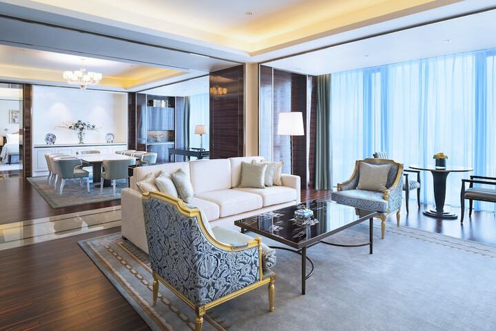 Room 10 of 79