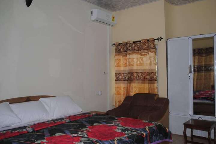 Room 9 of 22