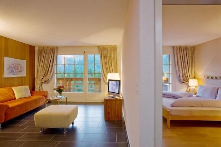 Room 8 of 50