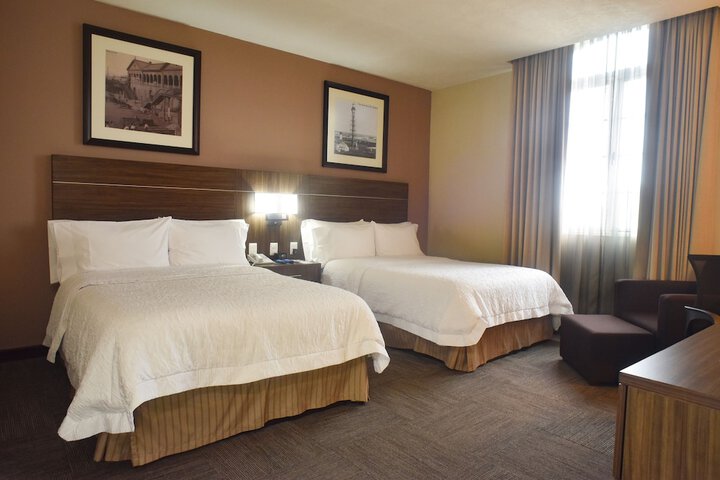 Room 10 of 90