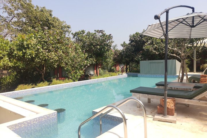 Pool 19 of 32