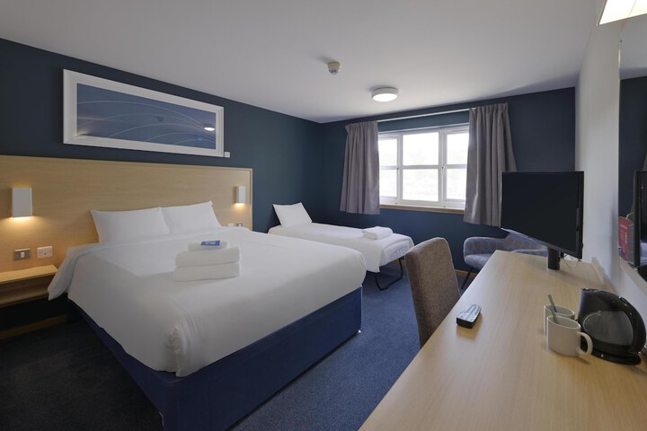 Room 15 of 30