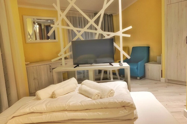 Room 7 of 49