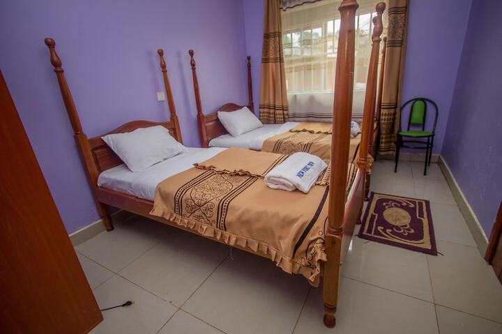 Room 12 of 23
