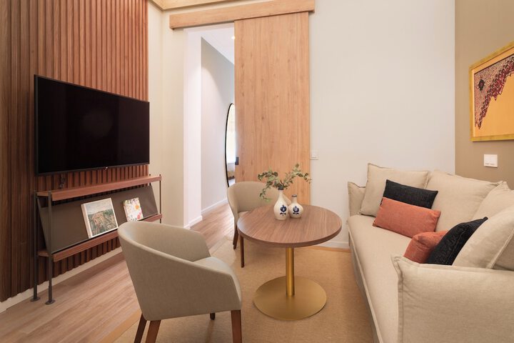 Room 45 of 119