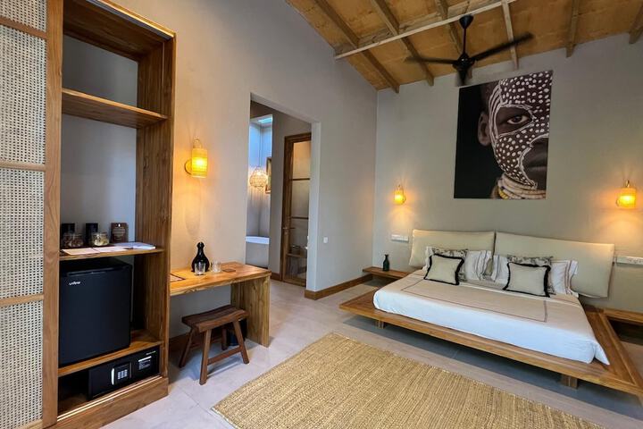 Room 29 of 102