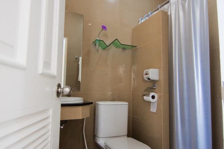 Room 25 of 28