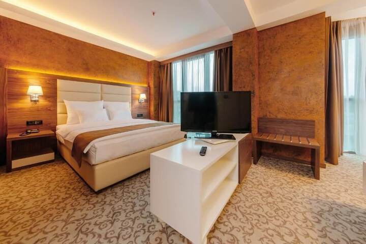 Room 4 of 46