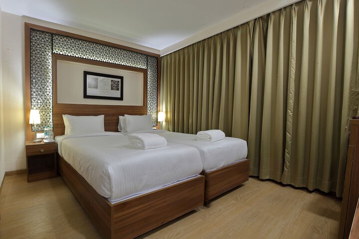 Room 5 of 30