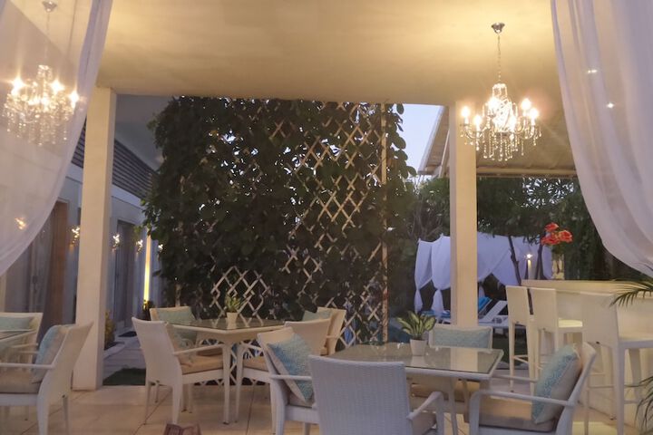 Hotel 2 of 44
