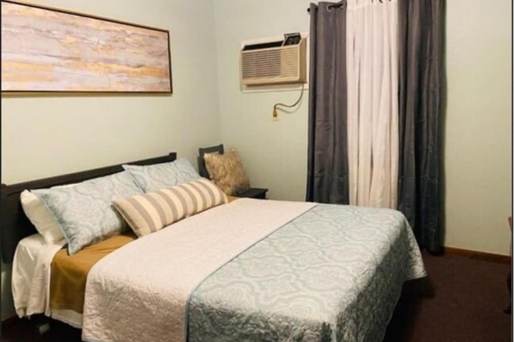 Room 2 of 22