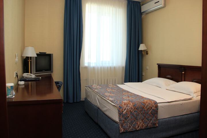 Room 10 of 57