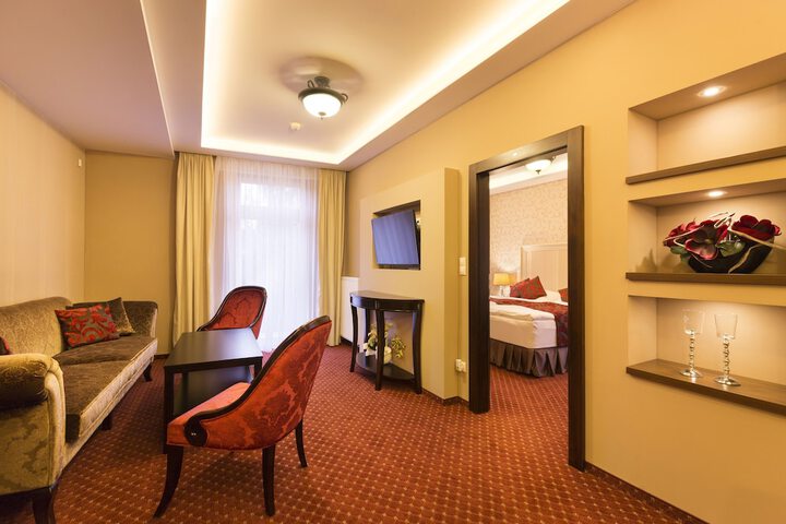 Room 6 of 64