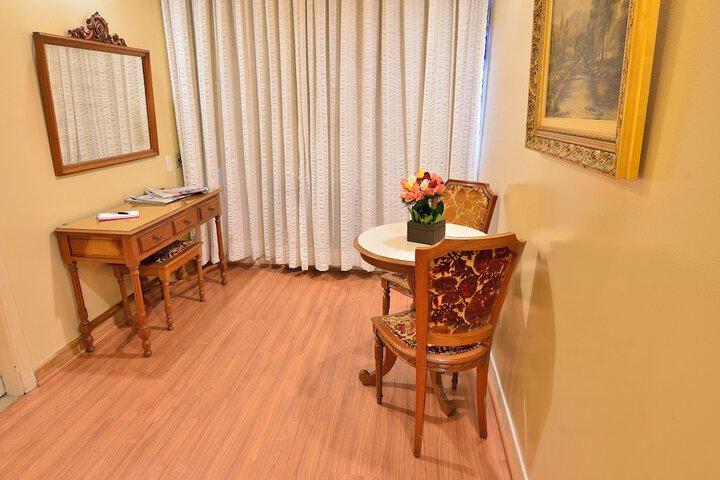 Room 40 of 64