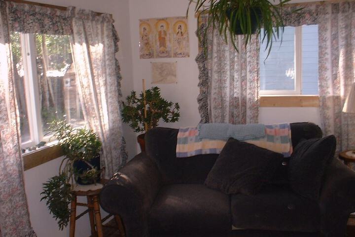 Room 28 of 81