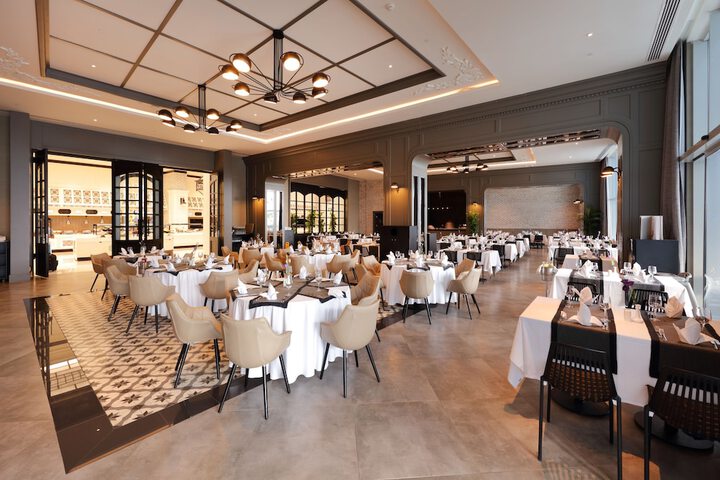 Dining 94 of 147