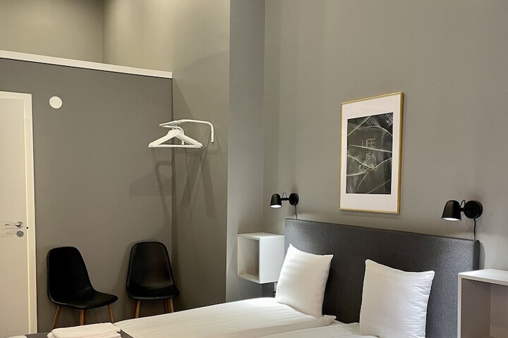Room 59 of 149