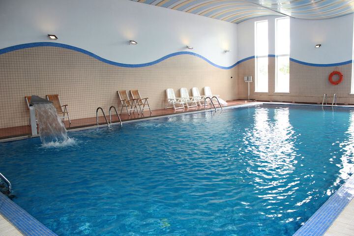 Hotel with Pool