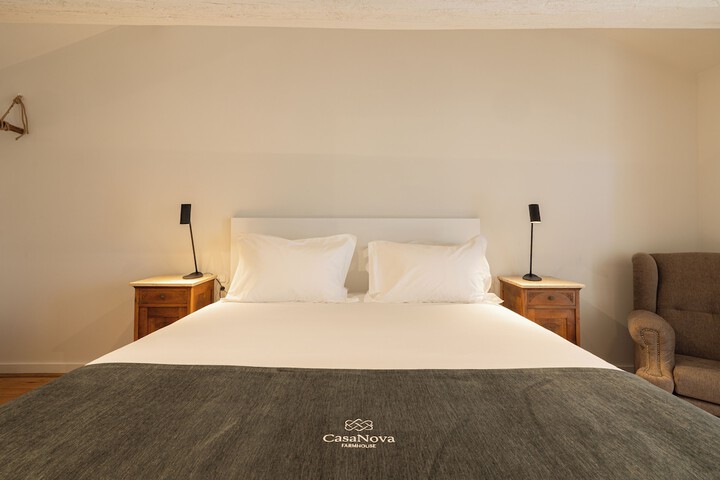 Room 33 of 100