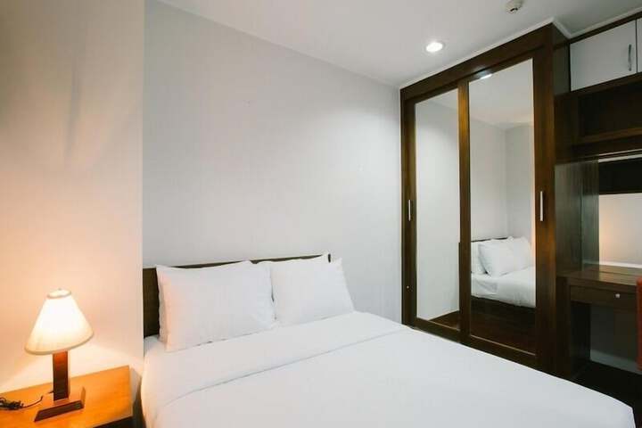 Room 7 of 110