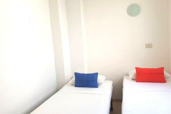 Room 15 of 28