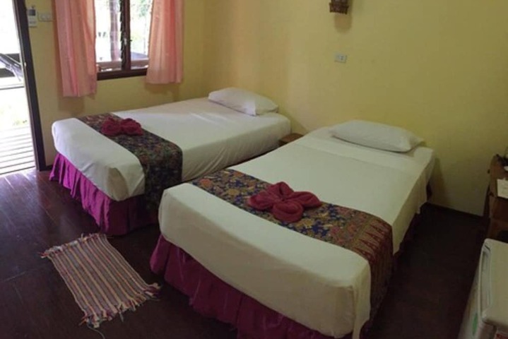 Room 22 of 102