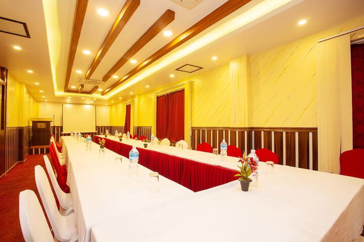 Business Center 68 of 82