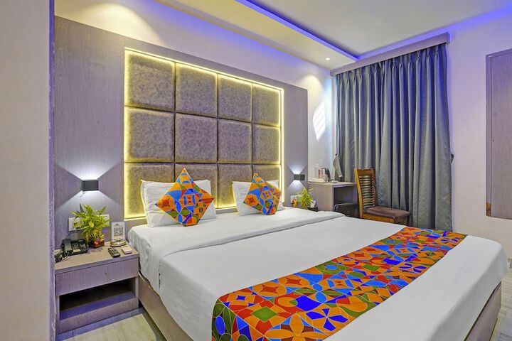 Room 34 of 40