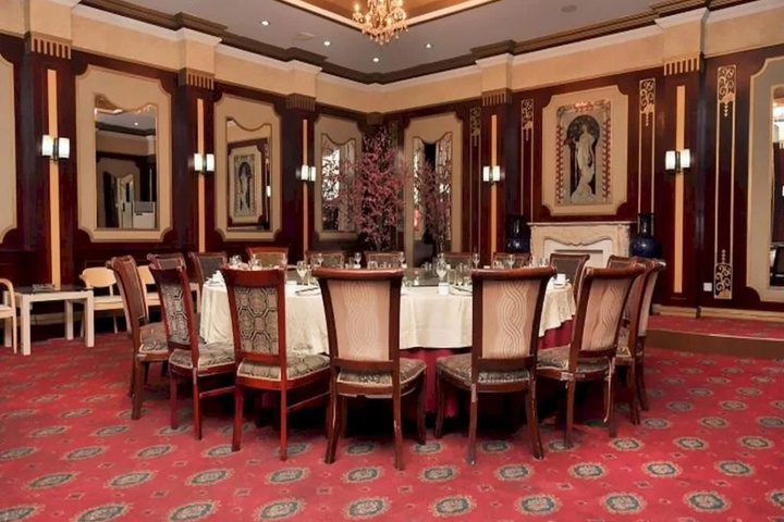 Dining 9 of 14