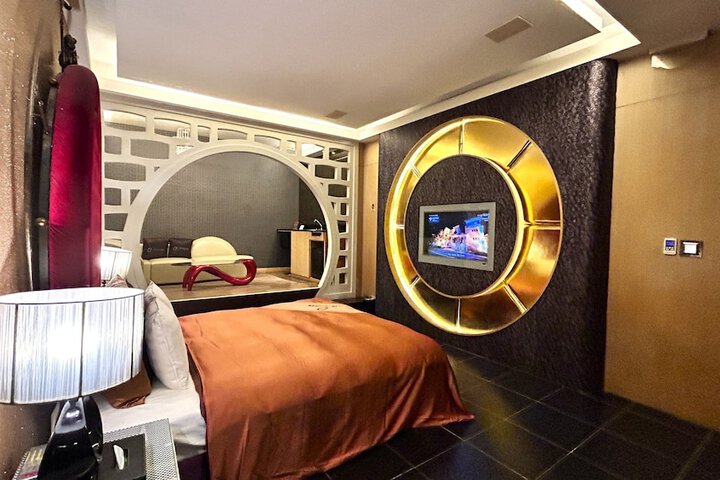 Room 54 of 97