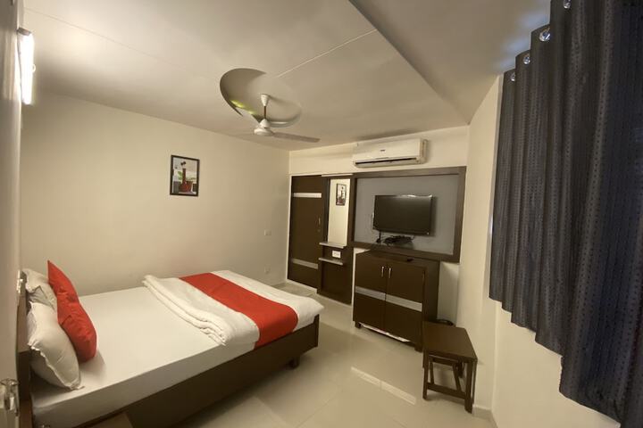 Room 12 of 52