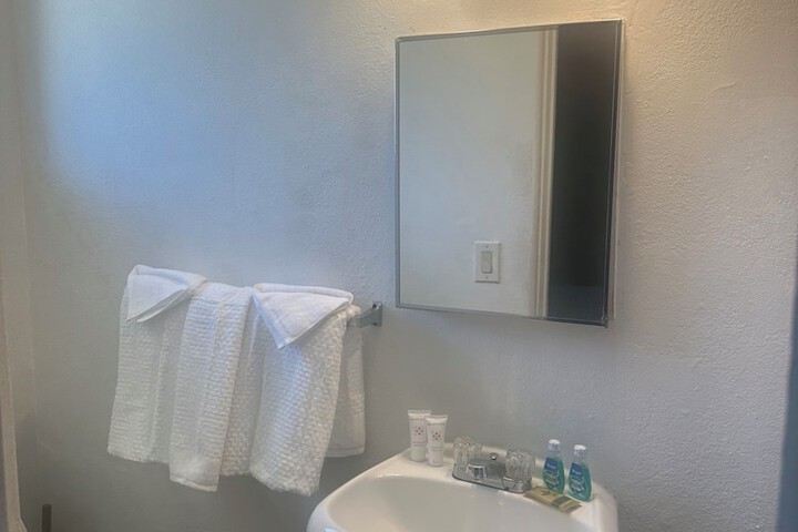 Room 25 of 36