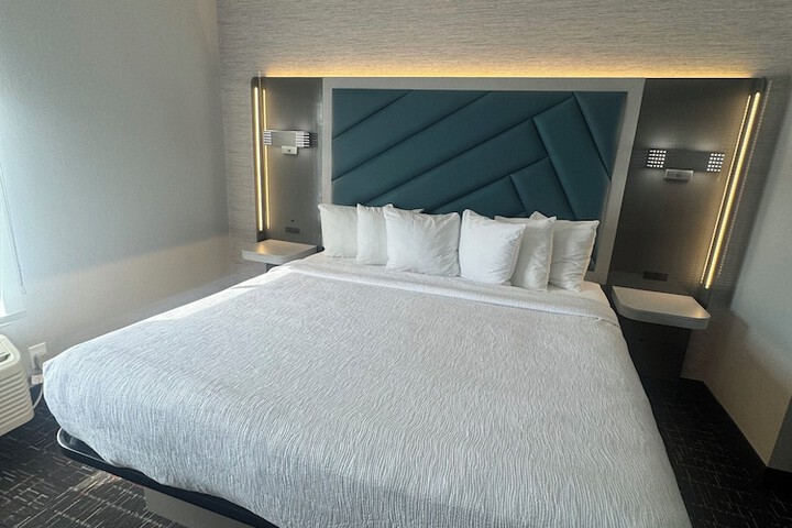 Room 13 of 49