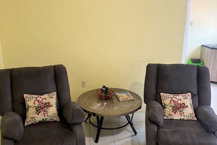 Room 11 of 29