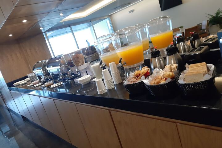 Breakfast/Coffee Service 56 of 70