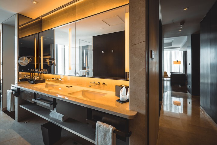 Room 26 of 48