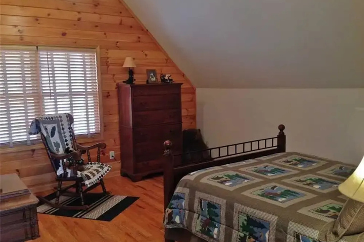 Room 5 of 20