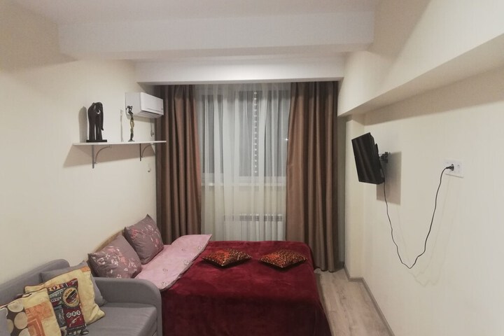 Room 12 of 128