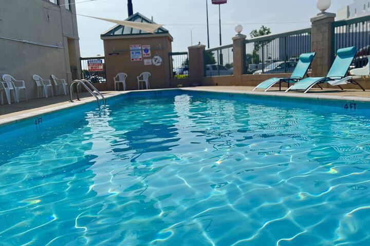 Pool 25 of 34