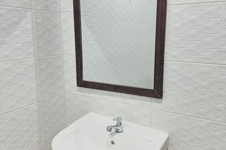Room 12 of 17