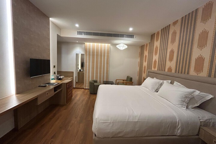 Room 10 of 43
