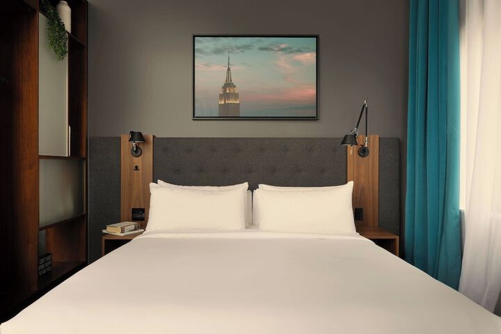 Room 17 of 64