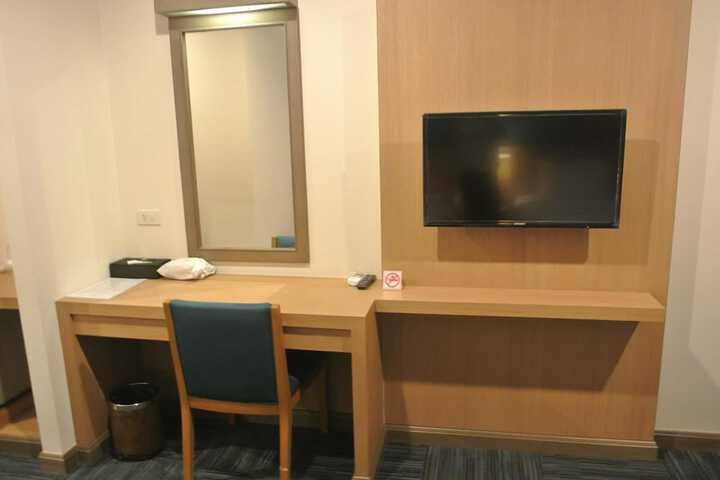 Room 20 of 74
