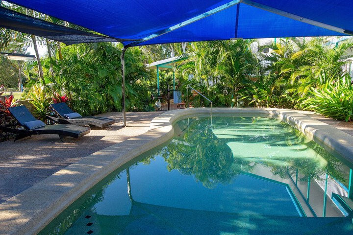 Pool Hotel