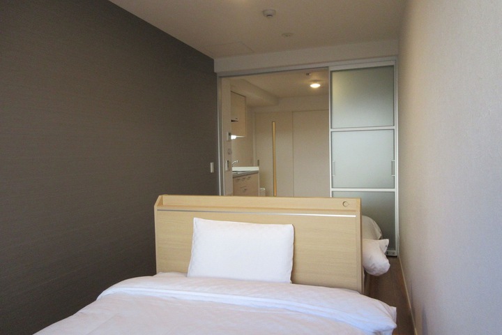 Room 18 of 50