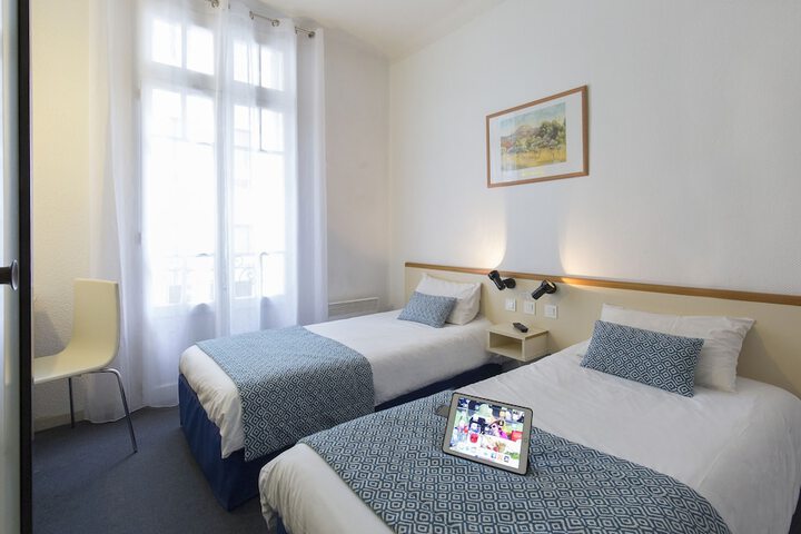 Room 12 of 31