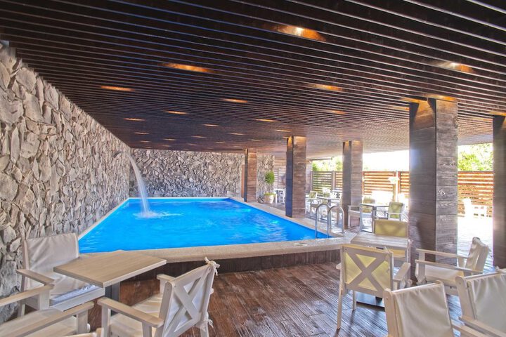 Pool 29 of 49
