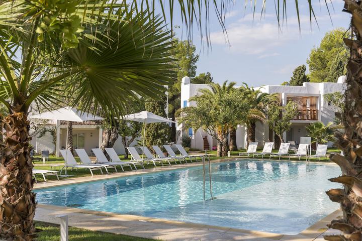 Cala Llenya Resort Ibiza - Hotel in Santa Eulalia del Rio