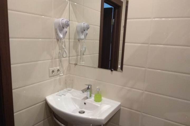 Room 16 of 22